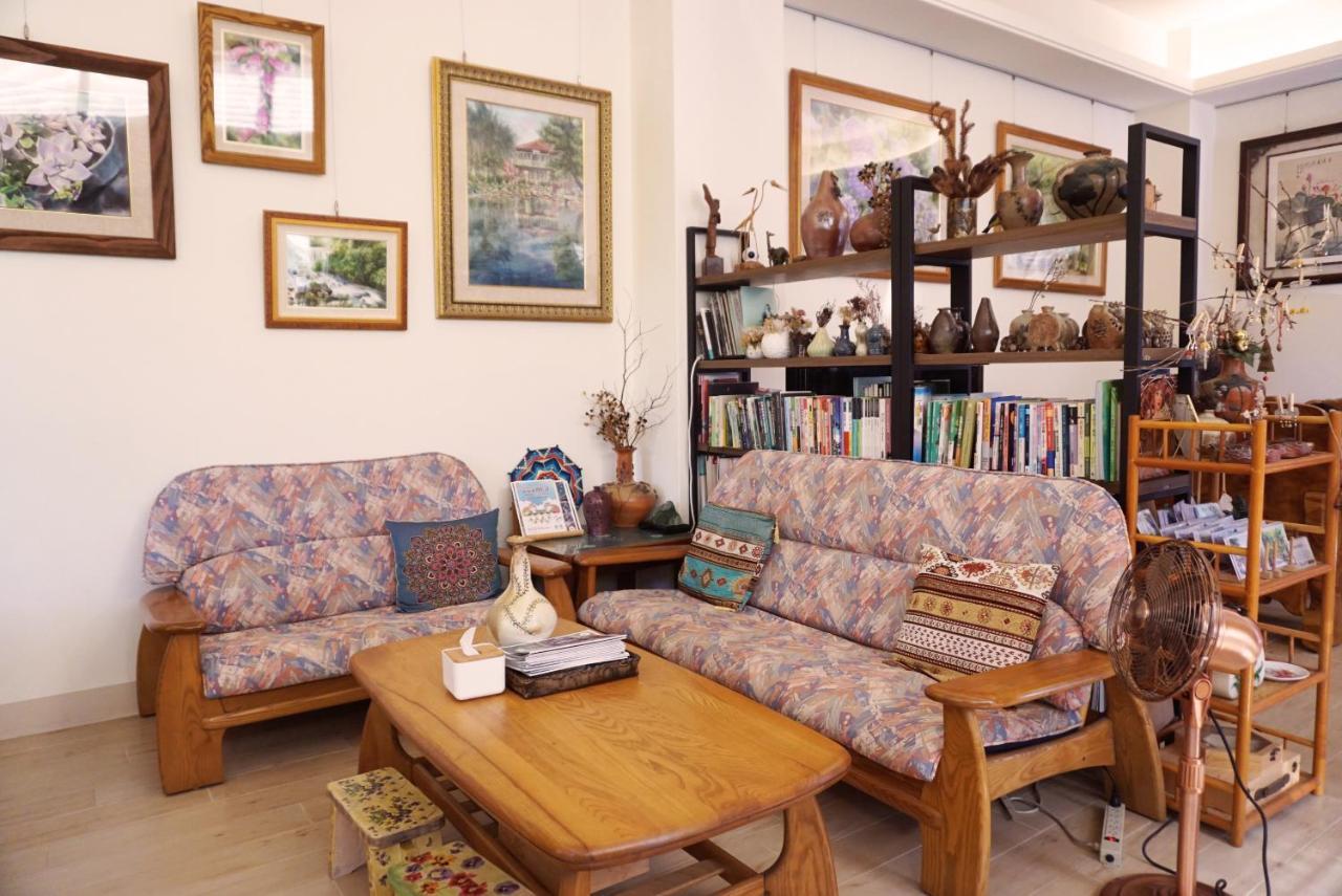 Pottery Flower B&B Чичи Экстерьер фото